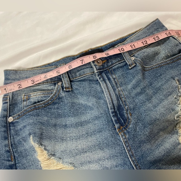 Kendall + Kylie The Icon Short Size 1 / 25 Distressed Split Hem Denim Cut Offs - Picture 4 of 10